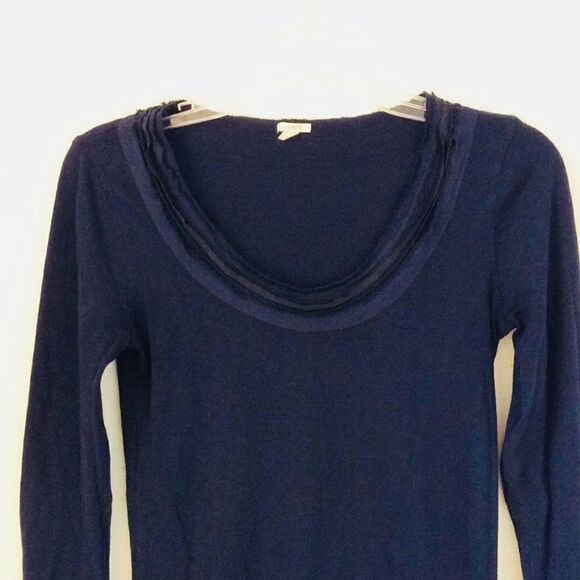 JCREW NAVY SCOOP NECK TEE❤️ - Picture 2 of 2